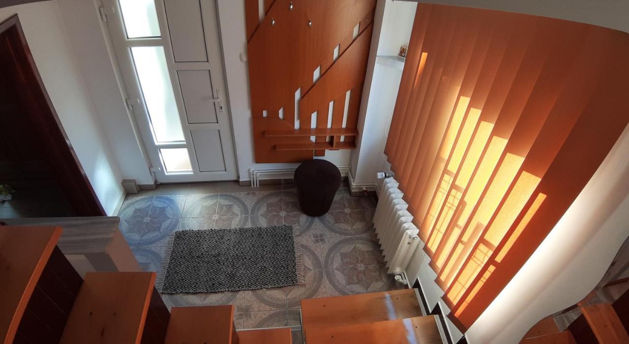 Casa Ultracentral Suceava Villa Exterior photo
